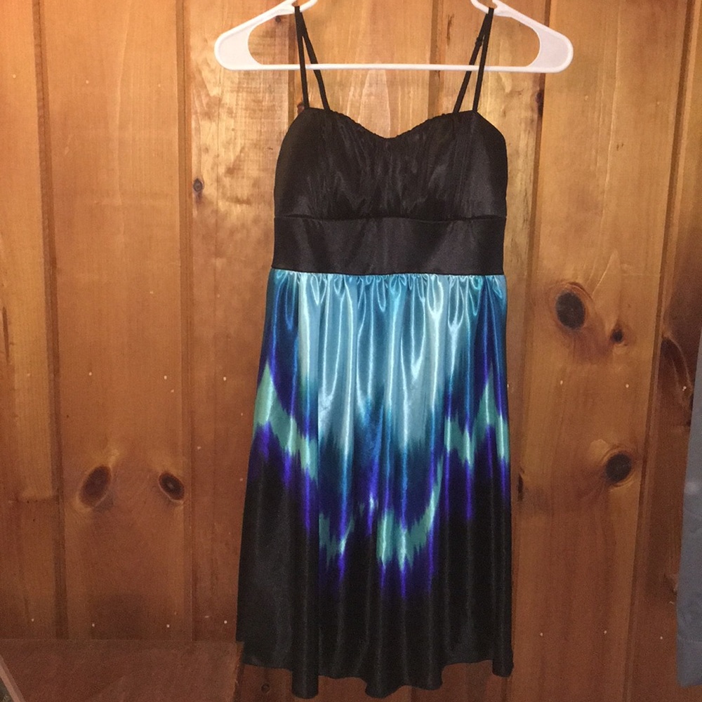 Short black and blue dress